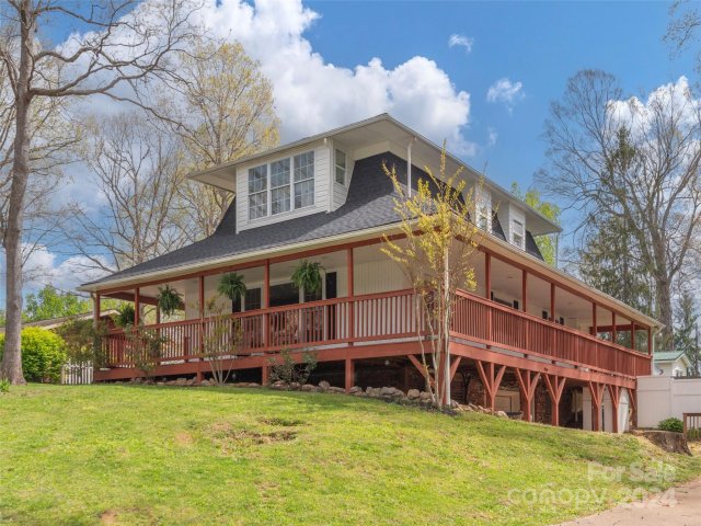 170 Oak Park Drive sold home in Oak Park, Clyde, NC