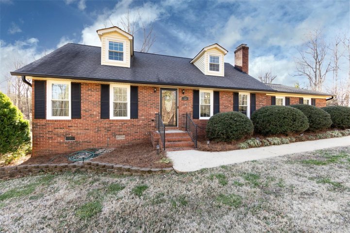 123 Mary Circle sold home in Far Away Place, Concord, NC