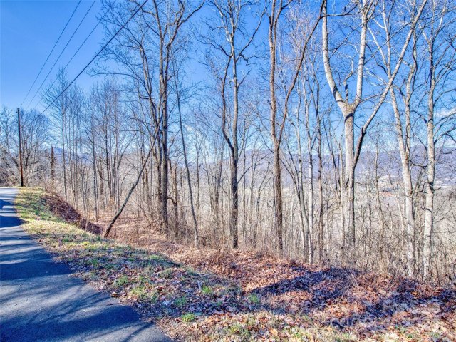 114 Trails End Lane sold home in Countryside Acres, Waynesville, NC