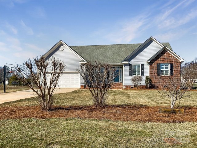 492 Drumstand Road sold home in Crestview, Stony Point, NC