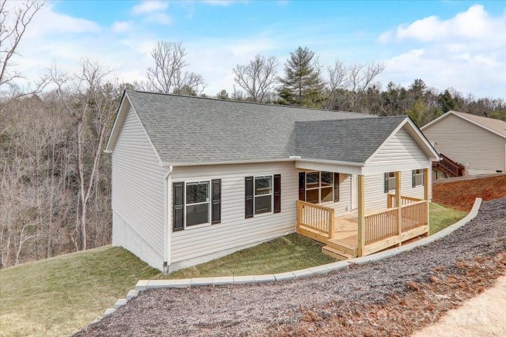 159 Indian Paintbrush Lane 42 sold home in Rolling Hills of French Broad, Alexander, NC
