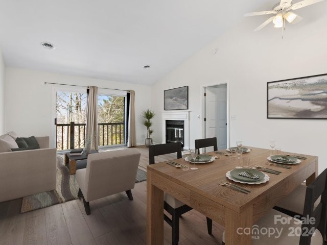 512 Windswept Drive sold home in Windswept Views, Asheville, NC
