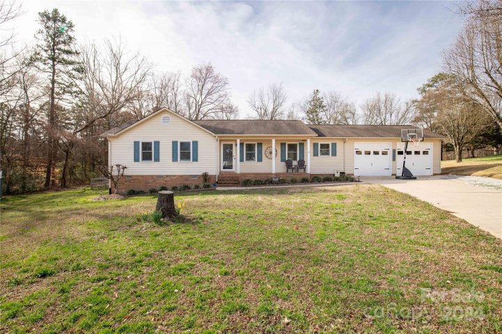 2304 Westminster Drive sold home in Autumn Chase, Concord, NC