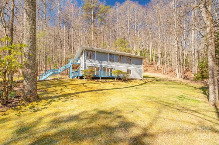 975 Wash Freeman Road sold home in Lace Falls, Hendersonville, NC