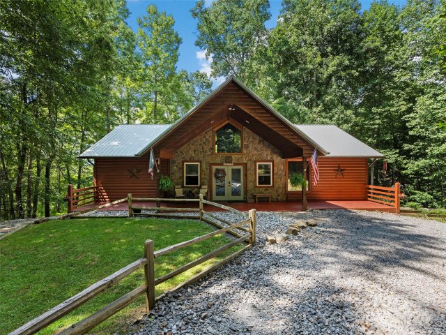 25 Dawn Valley Road sold home in Seay Mountain, Waynesville, NC