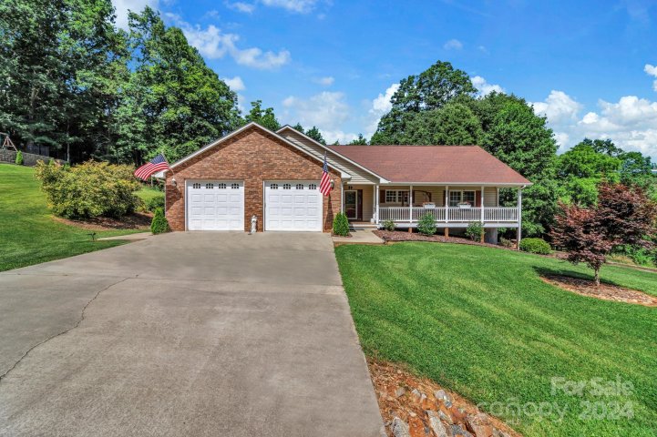 139 Double Brook Drive sold home in Twin Brook Hills, Weaverville, NC