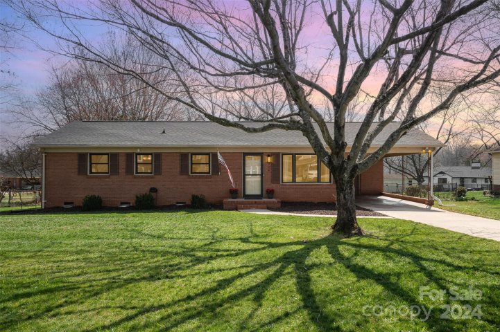 204 Stowe Road sold home in Southpoint, Belmont, NC
