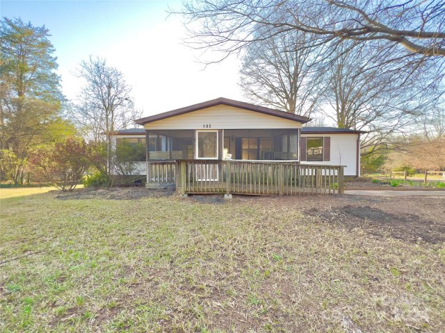 102 Ensign Place sold home in Cove View Park, Mooresville, NC
