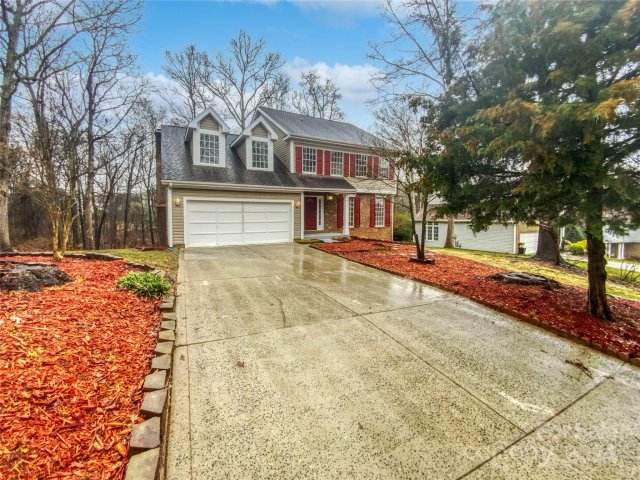 14701 Sapphire Lane sold home in Woodside Falls, Pineville, NC