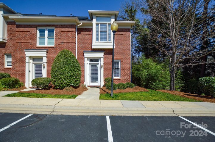 2565 Dilworth Heights Lane sold home in Dilworth Heights, Charlotte, NC