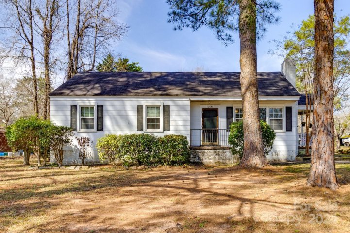 306 Palmetto Avenue sold home in Forest Hills, Winnsboro, SC