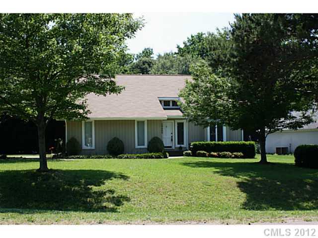 19400 Yachtman Drive sold home in Yachtman Shores, Cornelius, NC