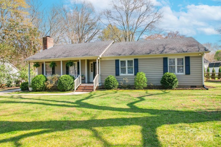 6523 Ironkettle Road sold home in Country Roads, Charlotte, NC