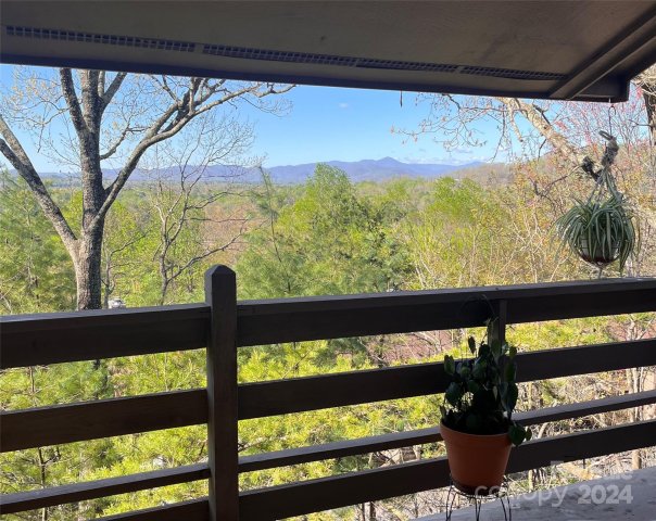 305 Piney Mountain Drive B3 sold home in Pine Cliff Condominiums, Asheville, NC