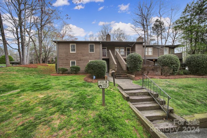 3703 Colony Crossing Drive sold home in Colony Crossing, Charlotte, NC