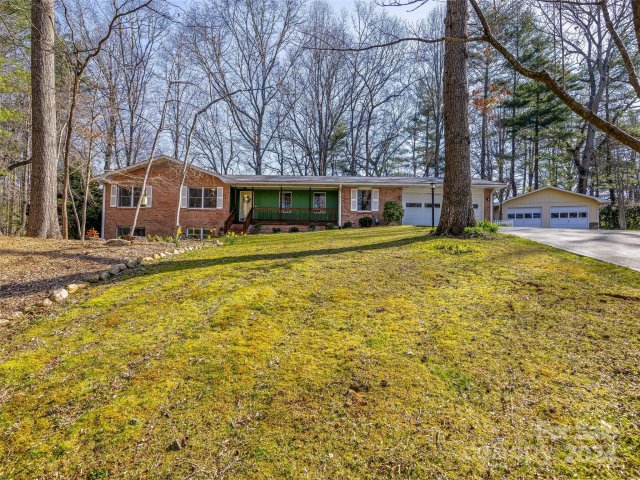 133 E Laurel Lane sold home in Greenwood Forest, Etowah, NC