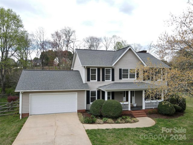 2930 5th Street Place sold home in Meadow Creek, Hickory, NC