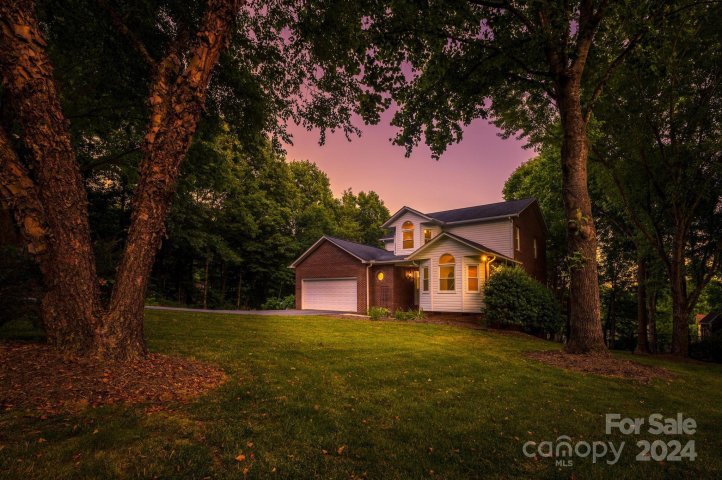 6541 Willowbottom Road sold home in Deerfield, Hickory, NC