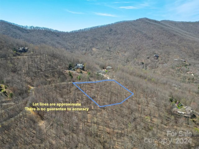 1316 Double Knob Drive pending home in Avery Park, Arden, NC