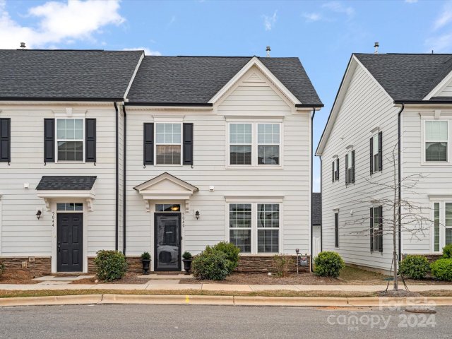 5040 Patton Drive sold home in Villages at Cramerton Mills, Gastonia, NC