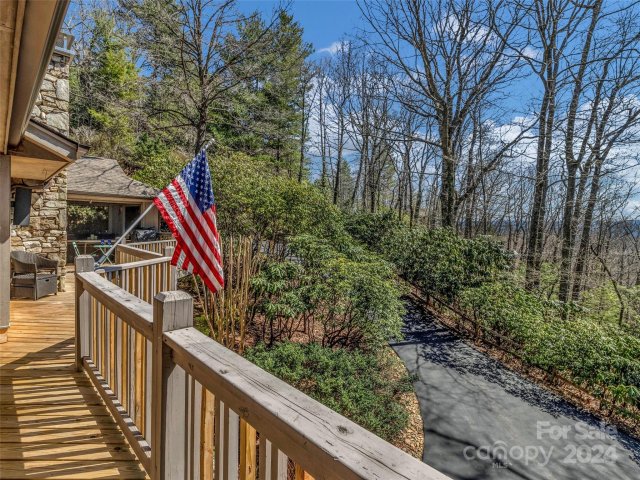 69 Mimosa Way sold home in Timber Creek, Hendersonville, NC