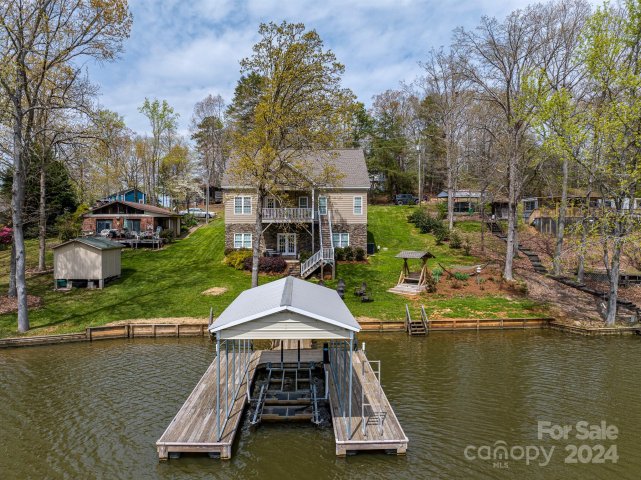 276 N Shoreline Drive sold home in Dixie Shores, Badin Lake, NC