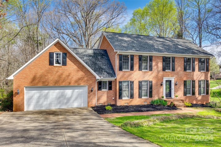 3446 Thoroughbred Court sold home in Su San Farms, Gastonia, NC