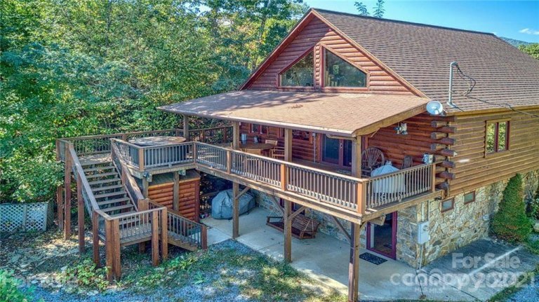 135 Aerial Ridge sold home in Cataloochee Mountain Estates, Waynesville, NC