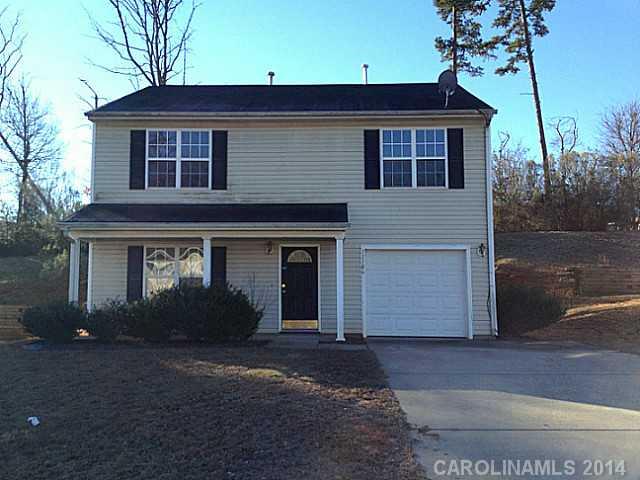 11106 Olde English Drive sold home in Fox Glenn, Charlotte, NC