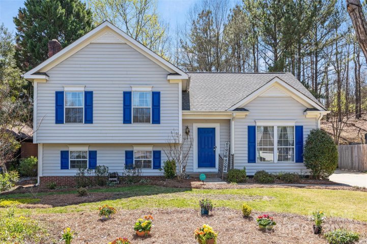 12703 Diamond Drive sold home in Woodside Falls, Pineville, NC