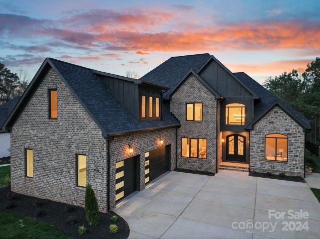 4010 Spindrift Cove Drive sold home in Norman Pointe, Denver, NC