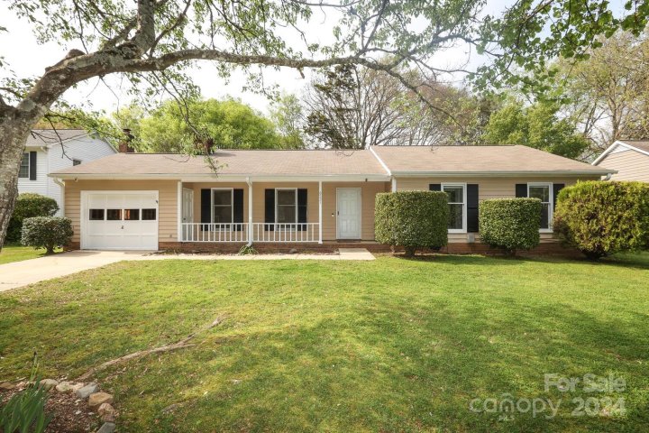 6521 Porterfield Road sold home in Wood Creek Plantation, Charlotte, NC