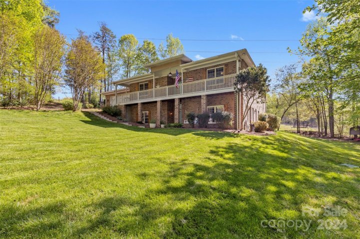 3950 Hidden Brook Drive sold home in Forest Hills, Denver, NC