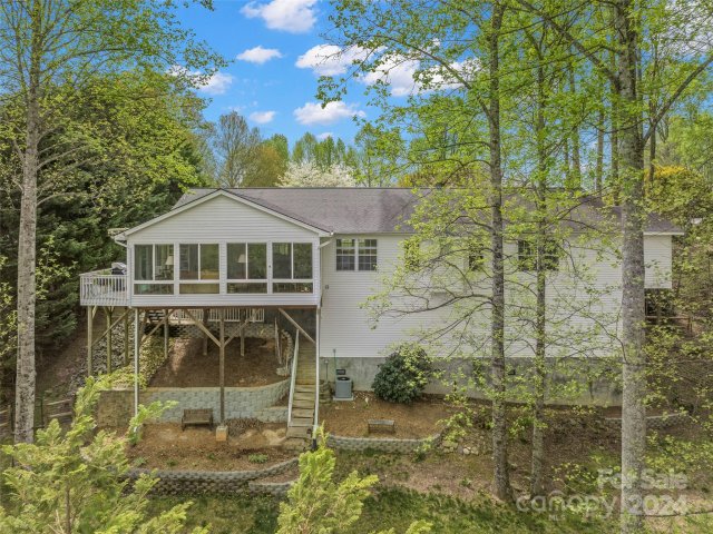 106 Red Cedar Drive sold home in Chestnut Ridge, Hendersonville, NC