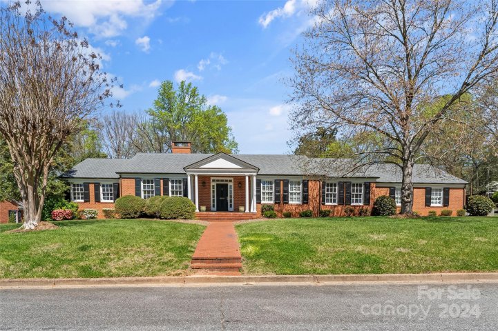 100 Kinwood Street sold home in Riverside, Morganton, NC