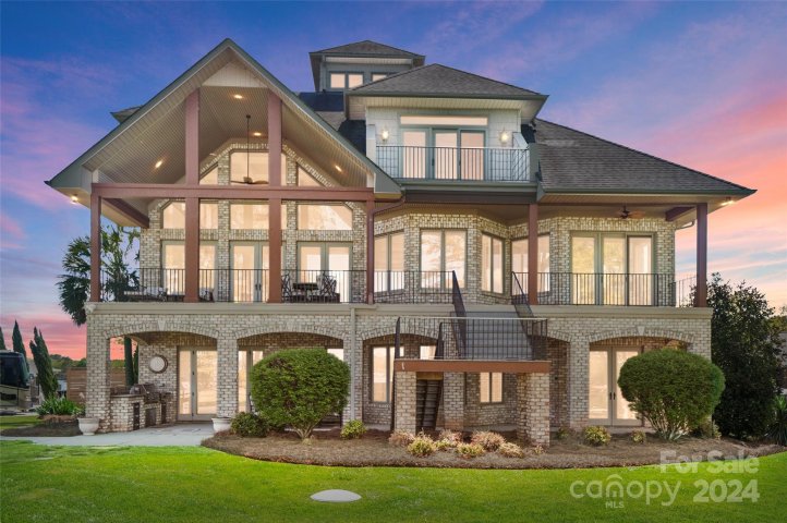 5362 Blue Bird Lane sold home in Lake Wylie, York, SC
