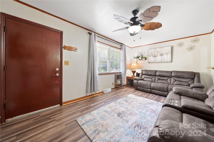 515 Pattie Ann Drive sold home in Fleetwood Acres, Gastonia, NC