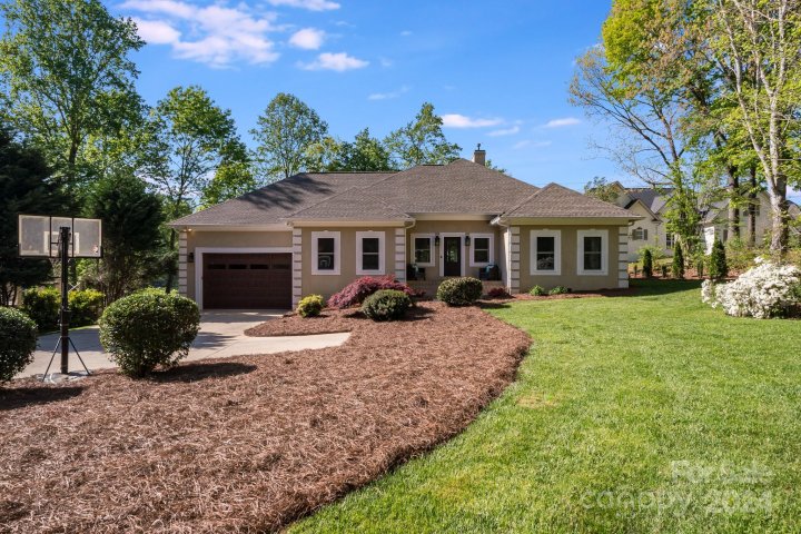 5219 Mountain Point Lane sold home in Mountain Point, Charlotte, NC
