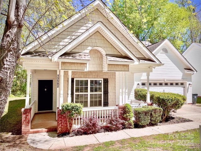 13502 Glencreek Lane sold home in Glenwyck, Huntersville, NC