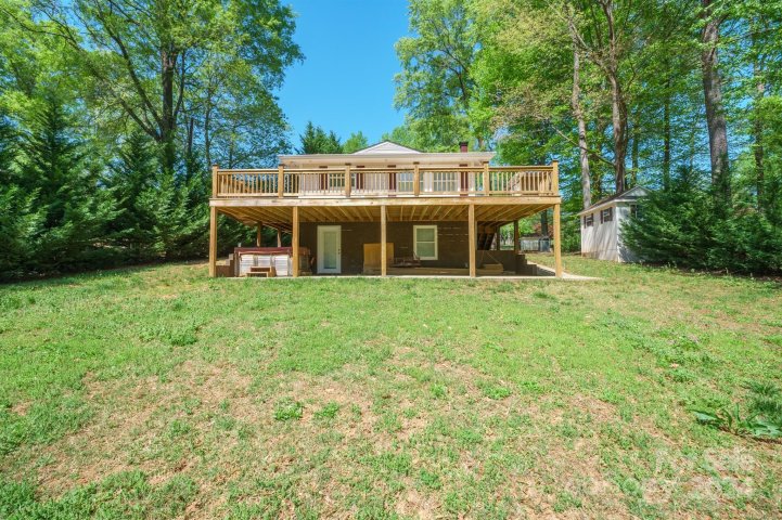 7074 Executive Circle sold home in Lake Shore, Denver, NC