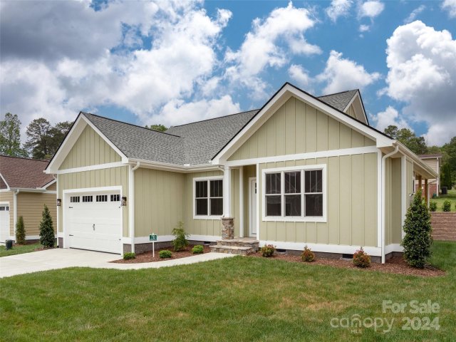 70 Olde Oak Way sold home in Olde Oak, Hendersonville, NC