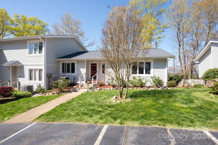 15 Hollybrook Drive sold home in Hollybrook Condos, Asheville, NC