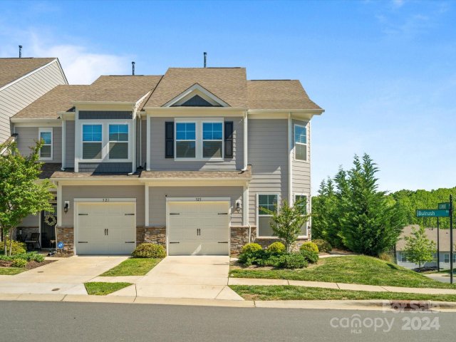 323 Bulrush Road sold home in The Village At Ivy Ridge, Lake Wylie, SC
