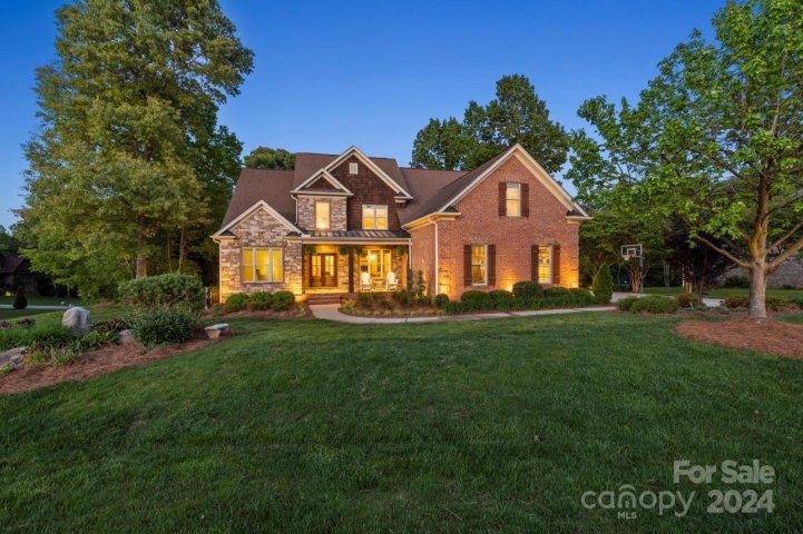 2518 Stoneview Court sold home in Willow Farms, Denver, NC