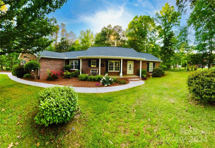 884 Redwood Lane sold home in Peden Oaks, Chester, SC