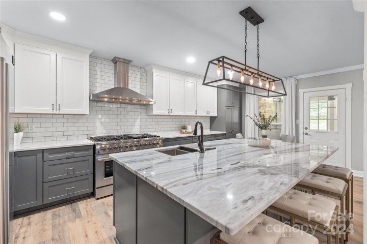 1250 Westbrook Circle sold home in Wesley Park, Gastonia, NC