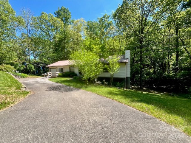 17 Muirfield Drive sold home in Brookwood, Arden, NC