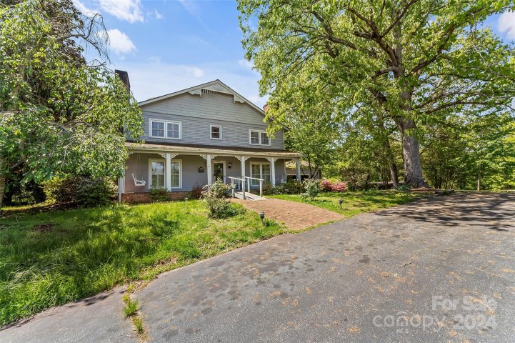 101 N Park Drive sold home in North Park, Morganton, NC