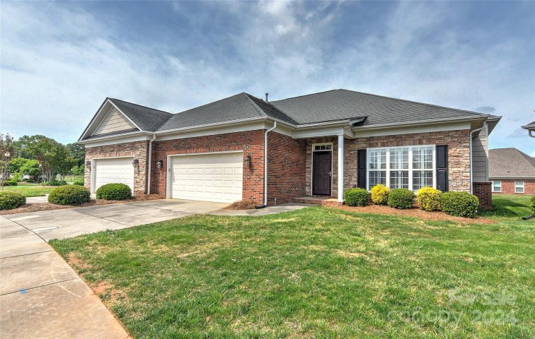 2716 Santiago Circle sold home in St James, Monroe, NC