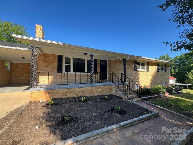 308 S 8th Avenue sold home in Boyd Heights, Maiden, NC